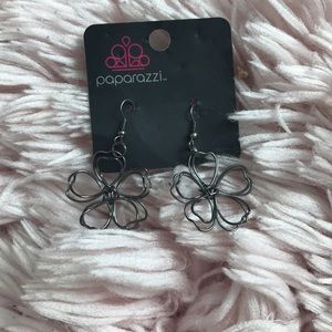 Paparazzi 3D flower earrings